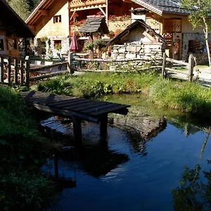 Couette-café Nemoz, La Ferrière